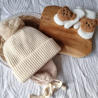 Bonnet d'hiver pour bébé avec cache-oreilles et pompon - Beige